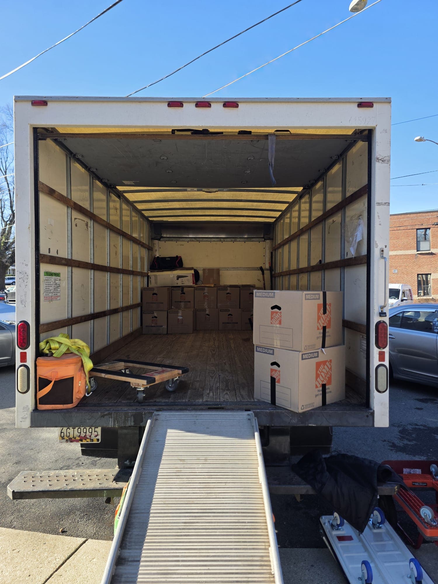 Elvisco Moving Gallery